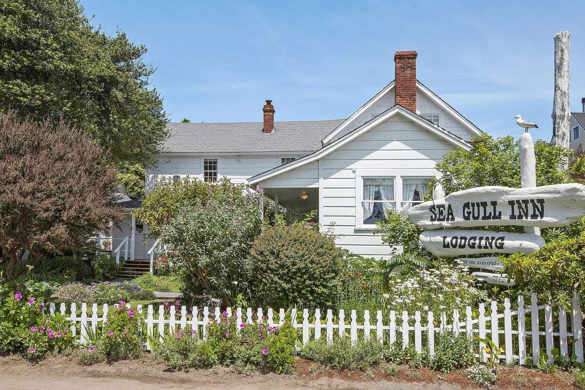 Bed And Breakfast With Ocean Views In Mendocino