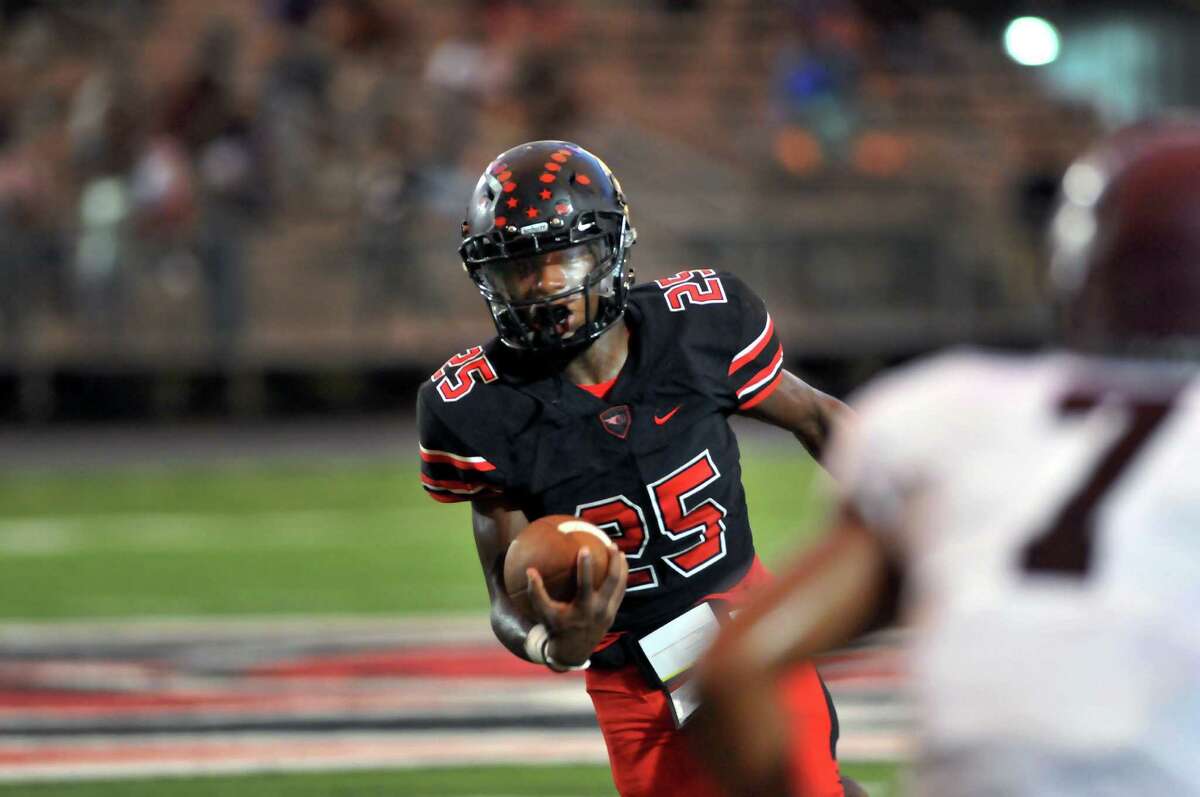 School: Port Arthur Memorial Classification: Senior  Height: 5'8 Weight: 170 Resume: Hines is arguably the best back returning from the 2016 season after rushing for 1,337 yards and 17 touchdowns in a breakout junior year.