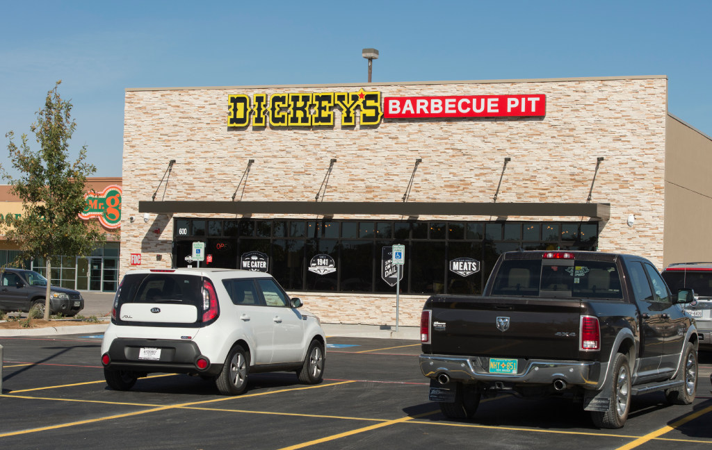 Dickey’s Barbecue to honor veterans with free pulled pork sandwich on