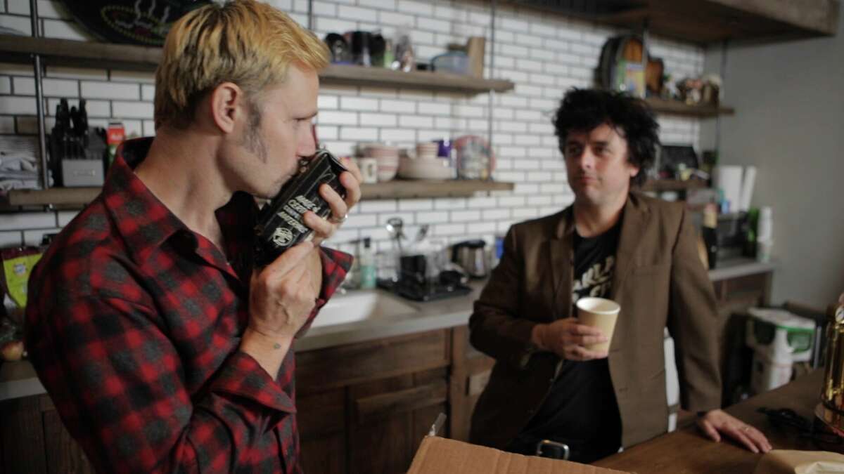 Green Day's Mike Dirnt (left) and Billie Joe Armstrong (right). 