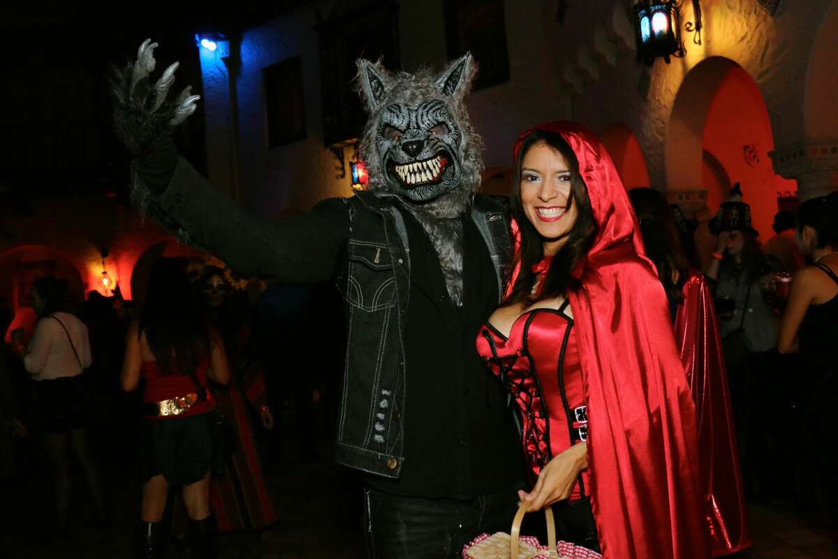 Guests crawled, slithered and staggered to the McNay in their creepiest costumes for the museum’s chic Halloween party where they were entertained with music, drinks, art, food trucks and trick-or-treating Friday night, Oct. 28,2016.