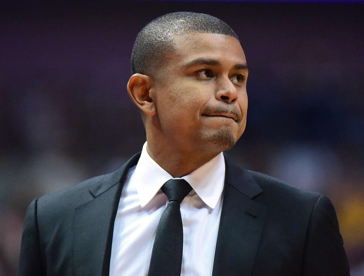 ANAHEIM, CA - OCTOBER 21: Earl Watson of the Phoenix Suns watches play during a 98-94 preseason win over the Los Angeles Lakers at Honda Center on October 21, 2016 in Anaheim, California. NOTE TO USER: User expressly acknowledges and agrees that, by downloading and or using this photograph, User is consenting to the terms and conditions of the Getty Images License Agreement. (Photo by Harry How/Getty Images)