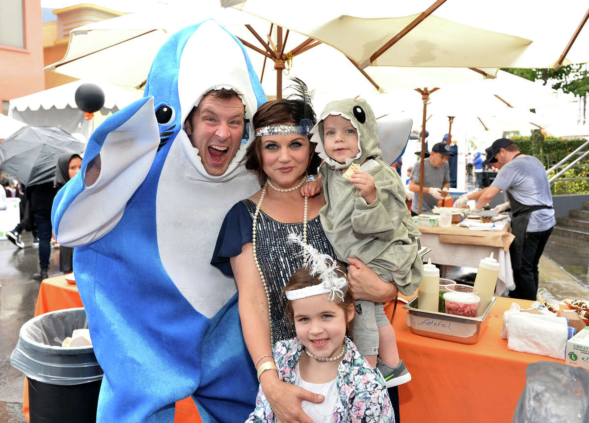 HOLLYWOOD, CA - OCTOBER 30: Actors Tiffani Thiessen, Brady Smith and family attend the First-Ever GOOD+ Foundation Halloween Bash hosted Jessica Seinfeld at Sunset Gower Studios on October 30, 2016 in Hollywood, California. (Photo by Stefanie Keenan/Getty Images for GOOD+)