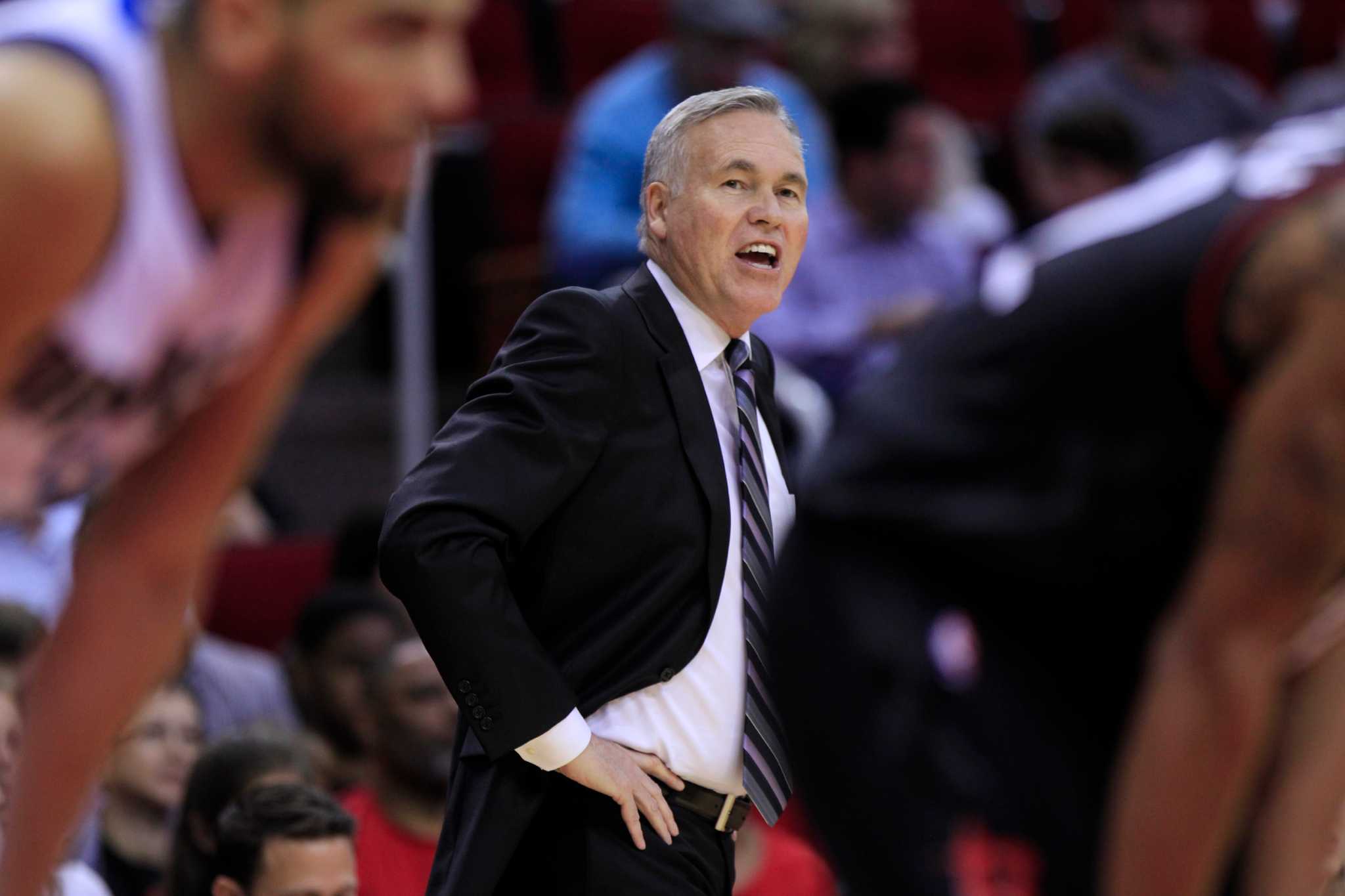 Rockets' Mike D'Antoni says road trip too early to be defining