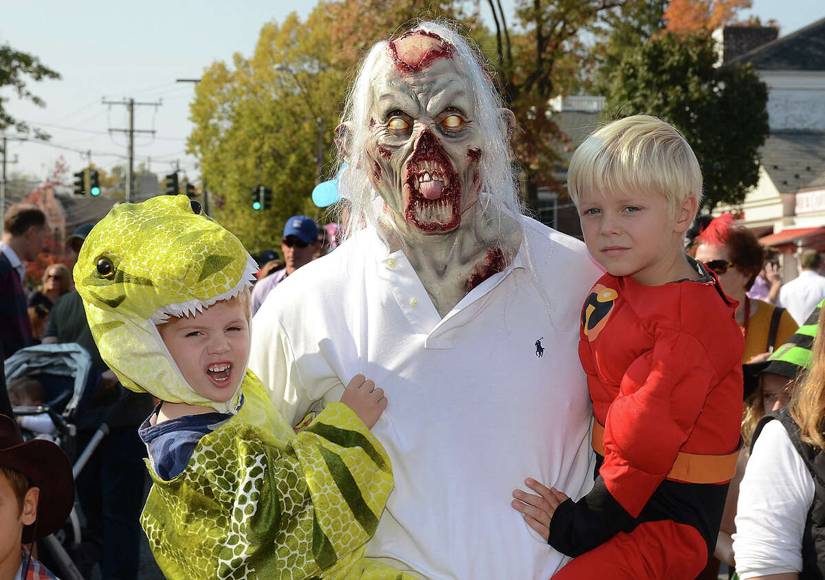 New Canaan’s annual Halloween parade put on by the Chamber of Commerce was held on October 30, 2016. Guests enjoyed a costume contest, balloon animals, live music and more. Were you SEEN?