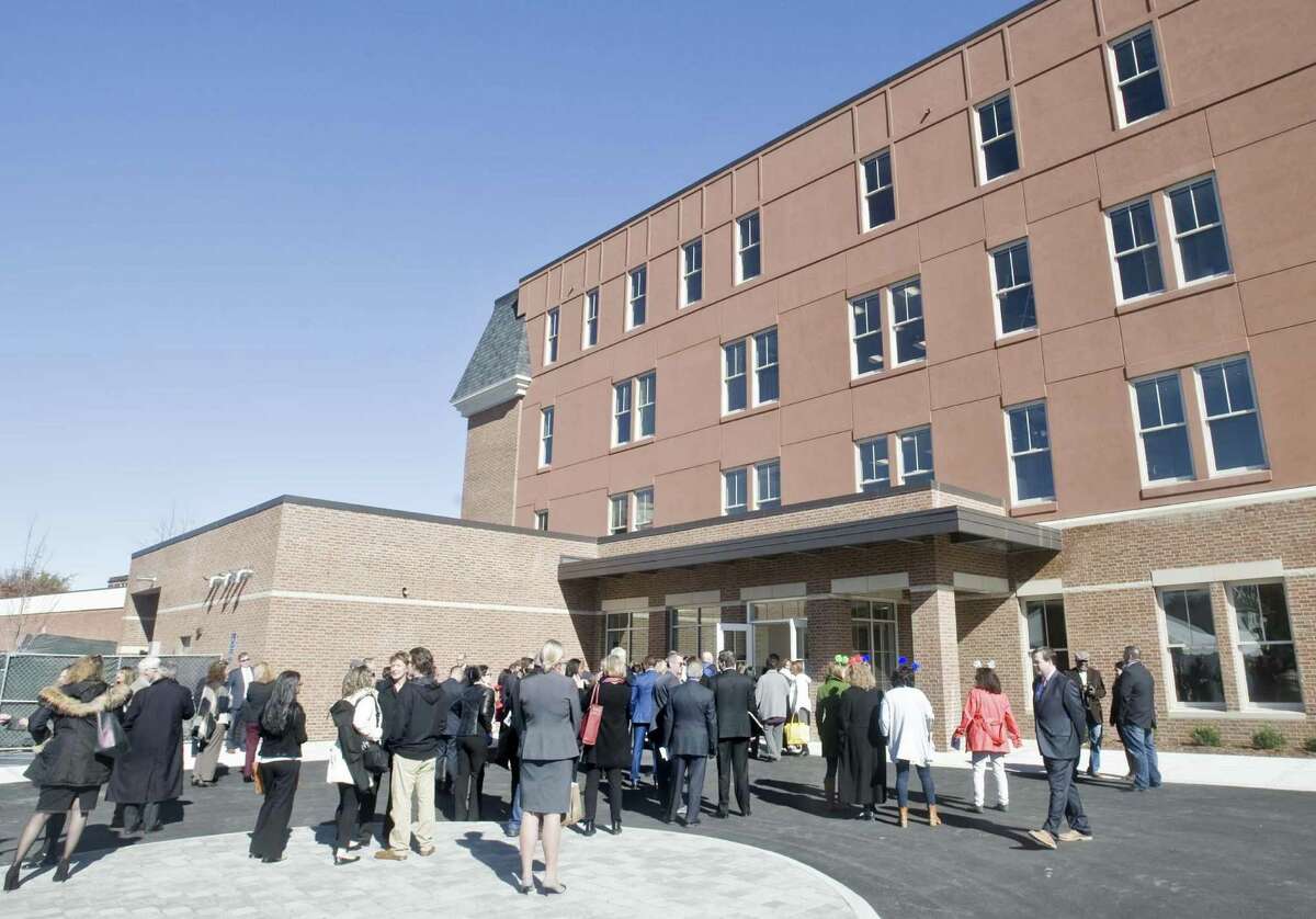 New community health center opens in Danbury