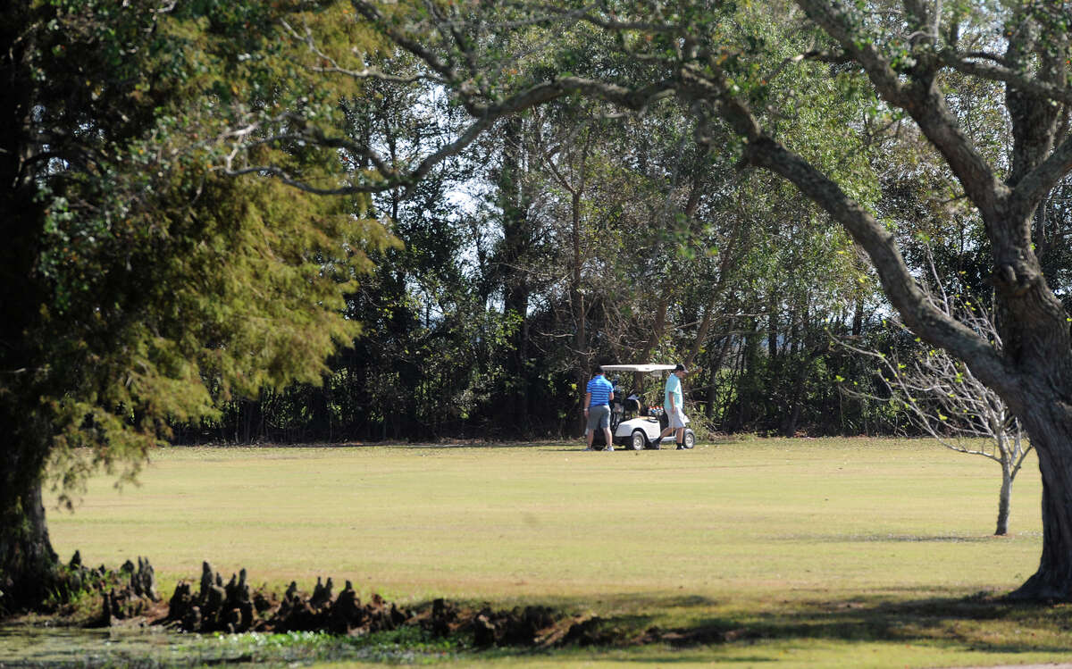 Bayou Din Golf Club to close