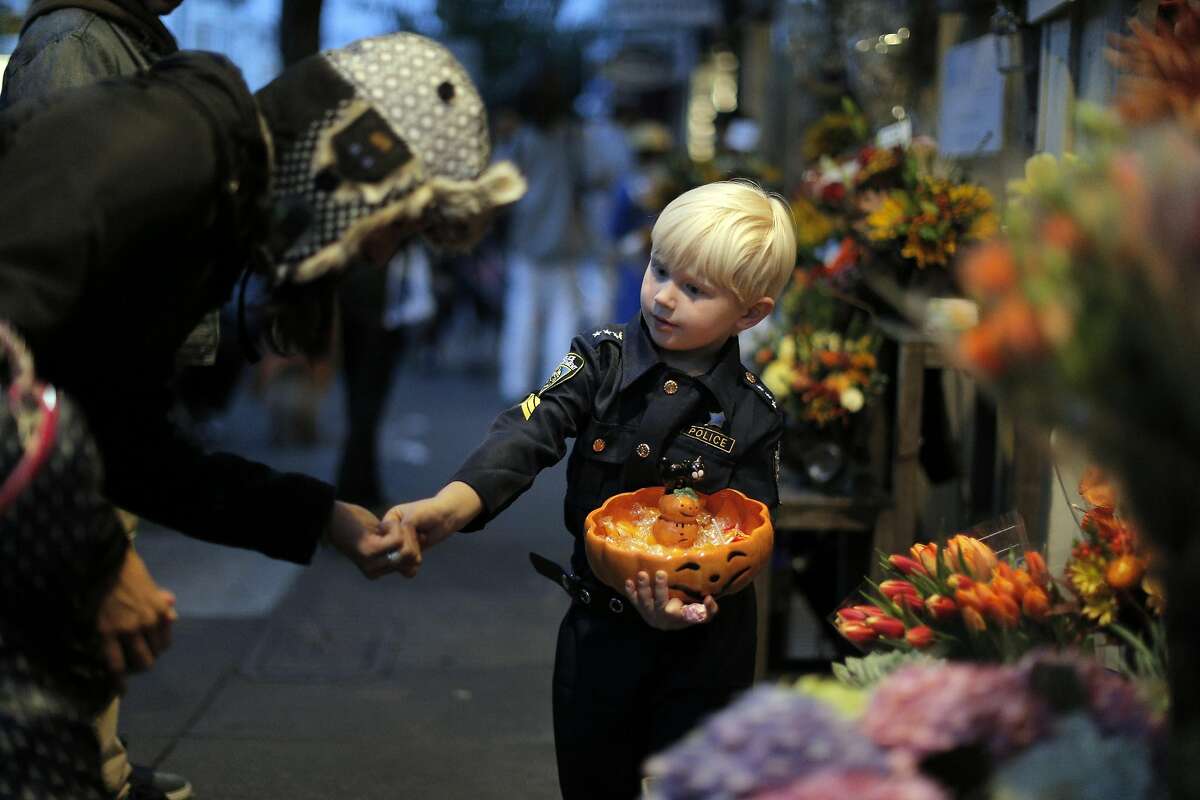 Best places to trickortreat on Halloween with kids in San Francisco
