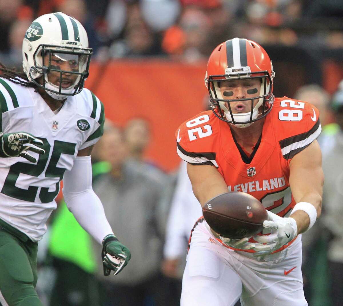 Cleveland Browns tight end Gary Barnidge makes a catch in front of New York Jets' Calvin Pryor during the first quarter on Sunday, Oct. 30, 2016 at FirstEnergy Stadium in Cleveland, Ohio. The Browns lost the game 31-28.