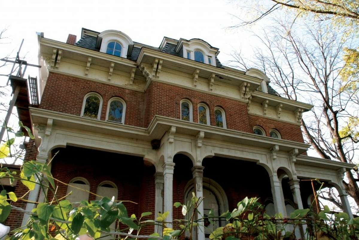 Owners look to restore McPike Mansion