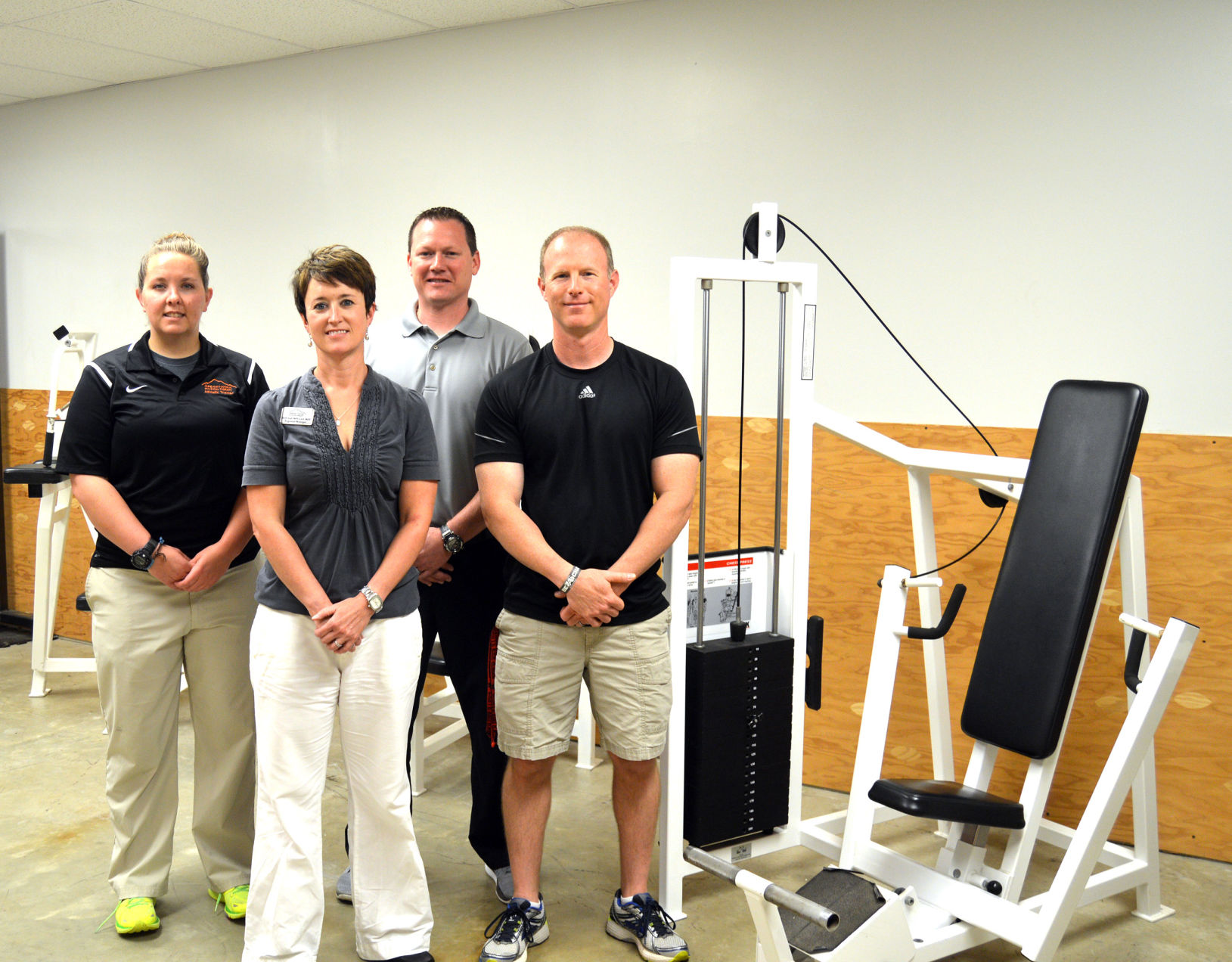 Athletics Apex Donates Equipment To Ehs The Edwardsville Intelligencer