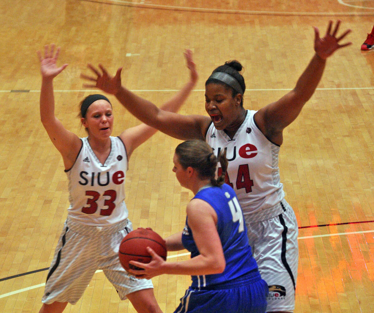 WOMEN'S BASKETBALL: SIUE Routs Air Force For Second Home Victory