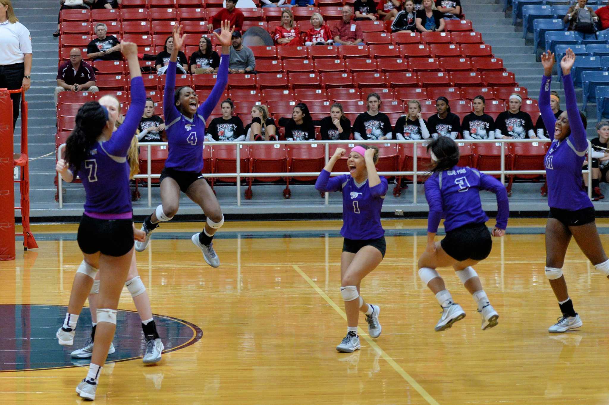 Fort Bend, Katy split bidistrict volleyball thrillers