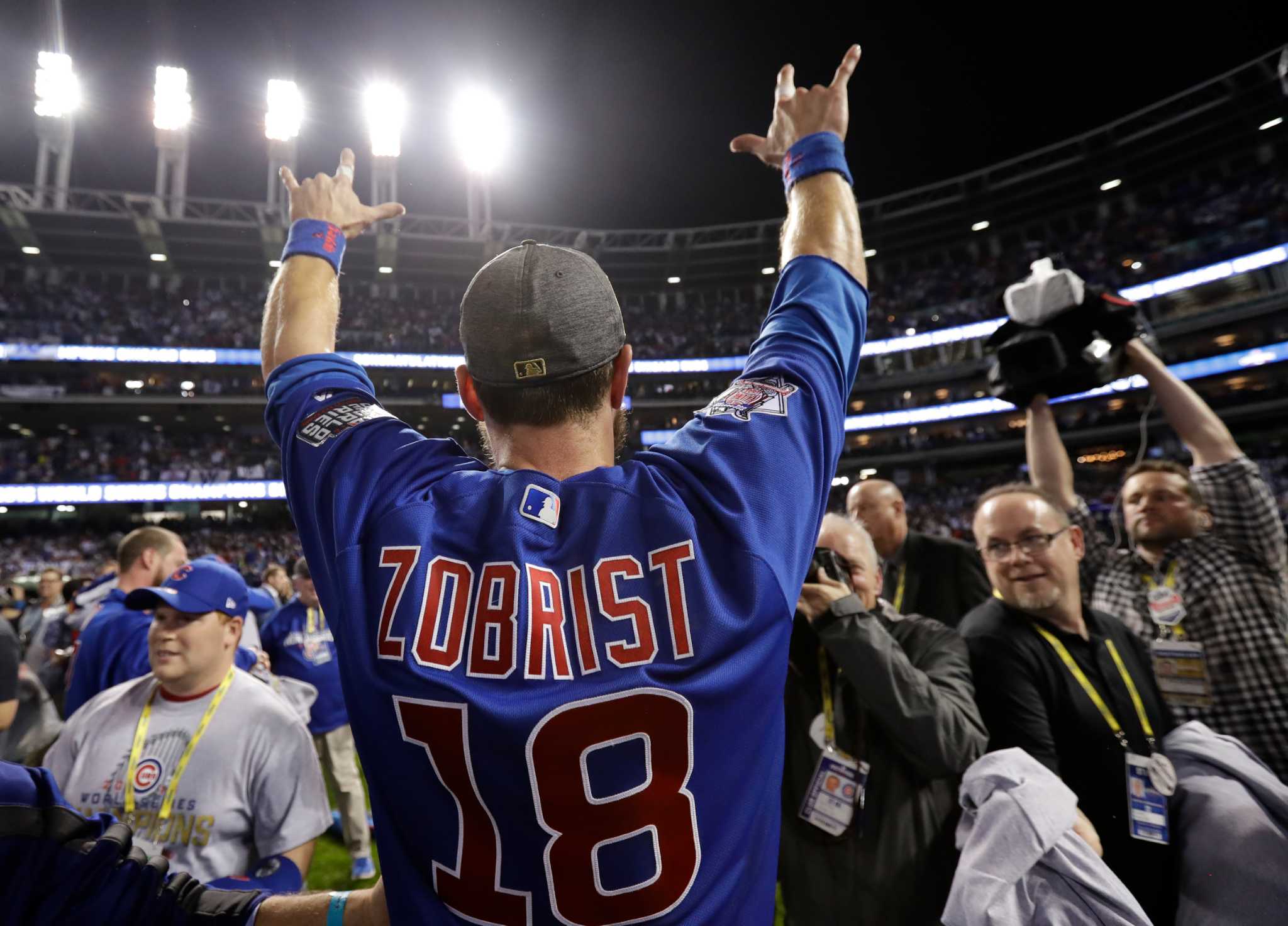 Zobrist's big hit gives Cubs newcomer World Series MVP