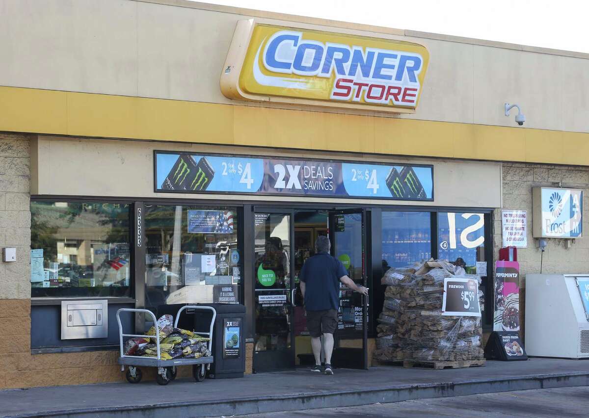 Convenience store chains grow as gas prices shrink