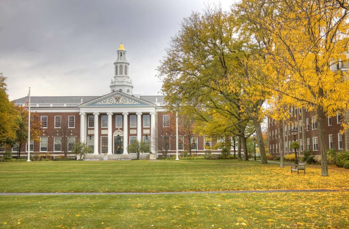 Colleges that pay you back The Princeton Review recently released a list of 200 colleges that pay students back on their investment. Click through to see the top 20 colleges that pay students back.