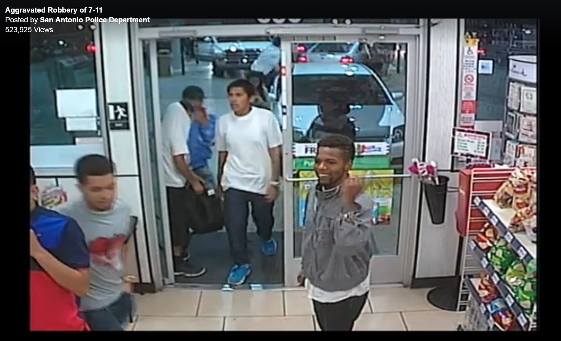 Video Shows Flash Robbery With Armed Teens In Sa Police Search For Suspects