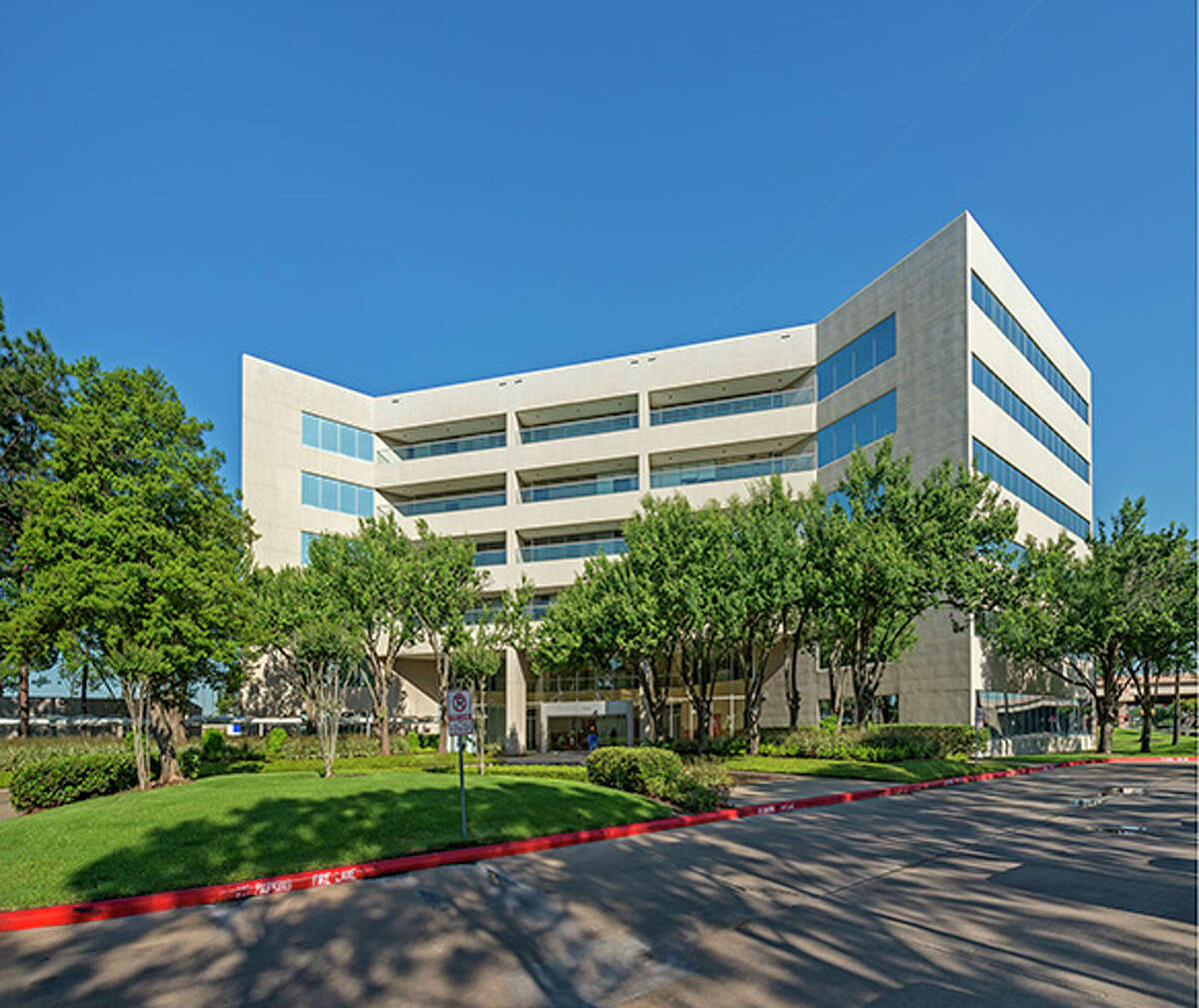 Griffin Partners has sold an office building at 12603 Southwest Freeway in Stafford.