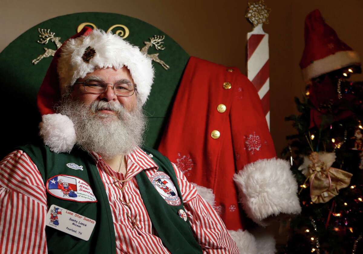 Minor league baseball team wears Santa Claus uniforms