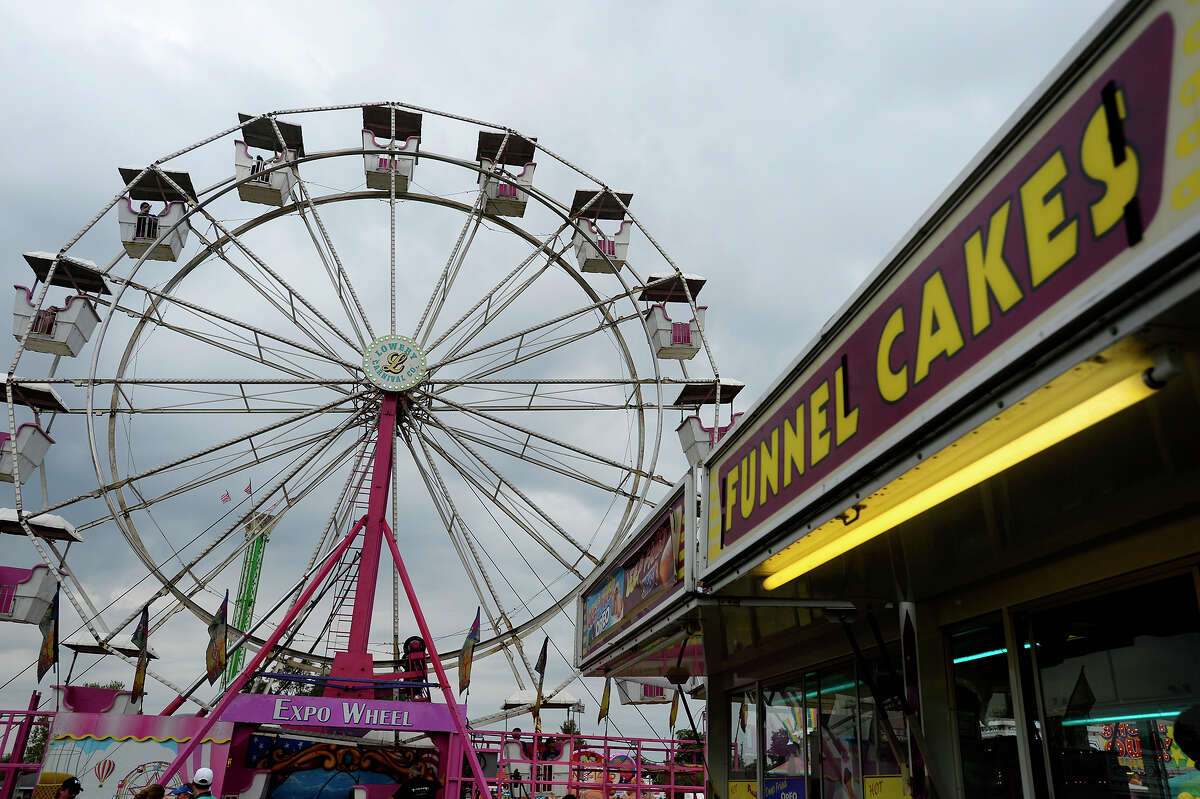 Groves celebrates annual Pecan Festival