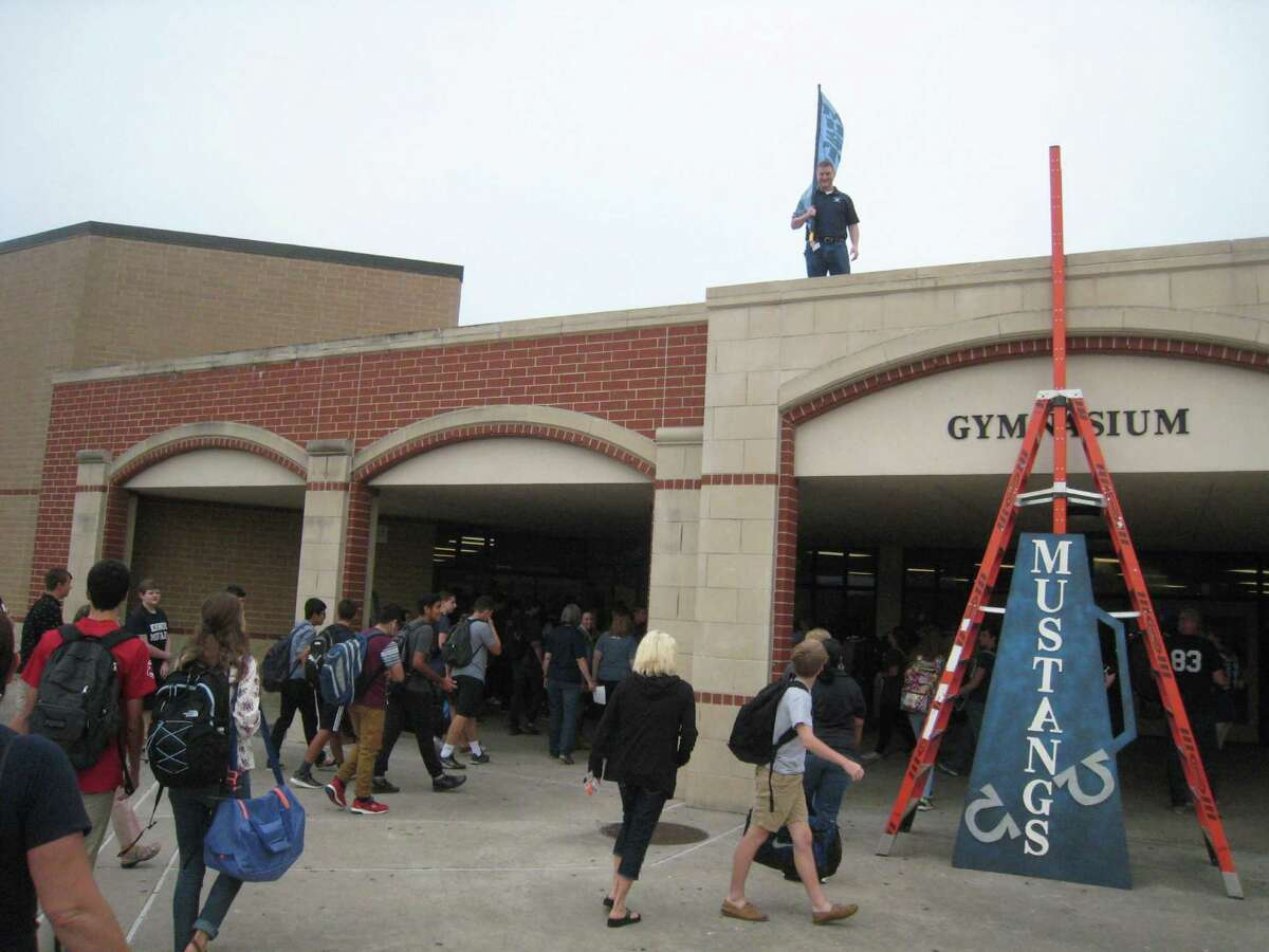 Kingwood High principal spends 27 hours on school roof to raise funds