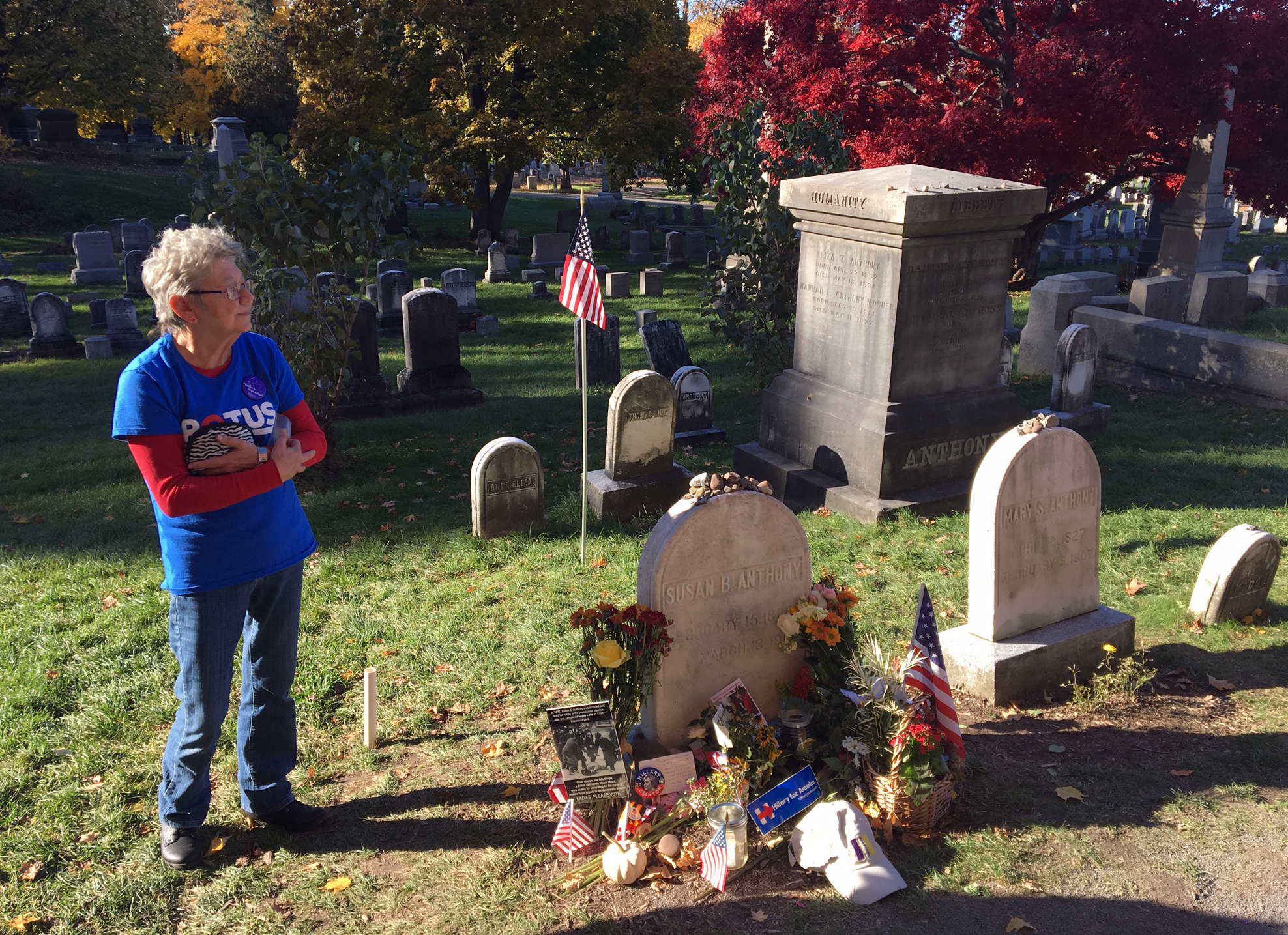 Women are leaving their 'I Voted' stickers at Susan B. Anthony's grave, image size:1976x1435
