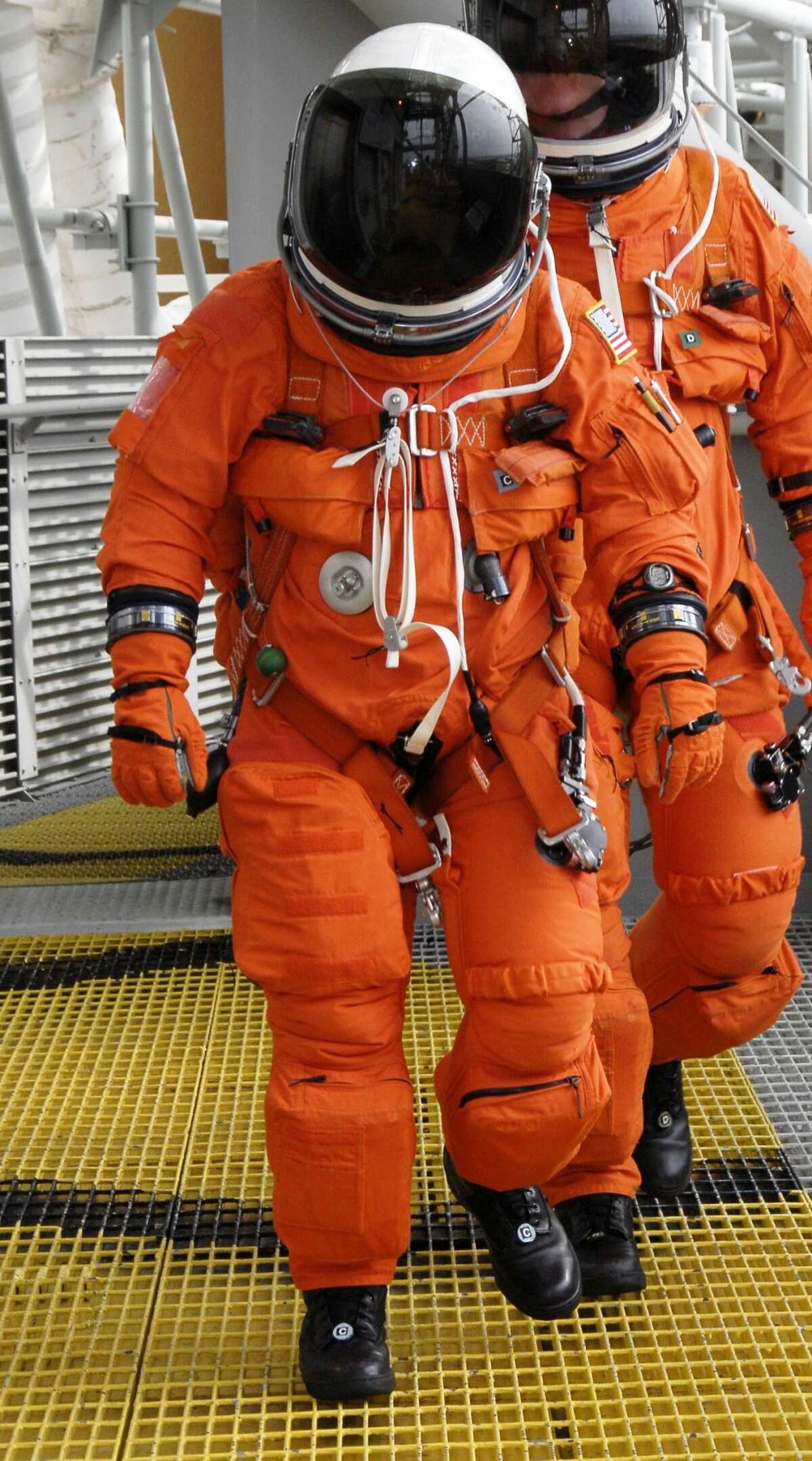 reddit-the-front-page-of-the-internet-space-suit-astronaut-suit