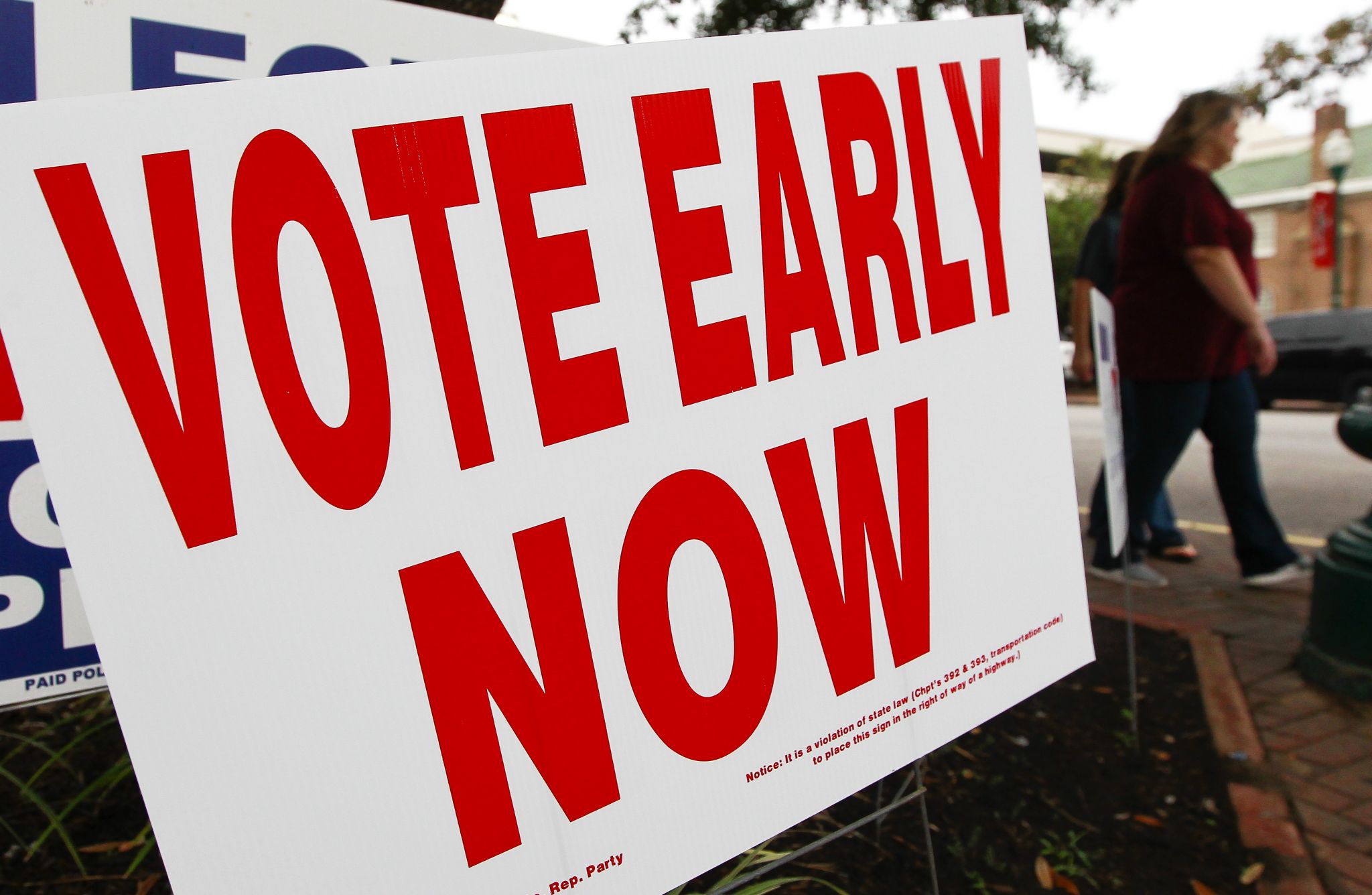 GOP turnout higher in early voting in Fort Bend, Montgomery counties