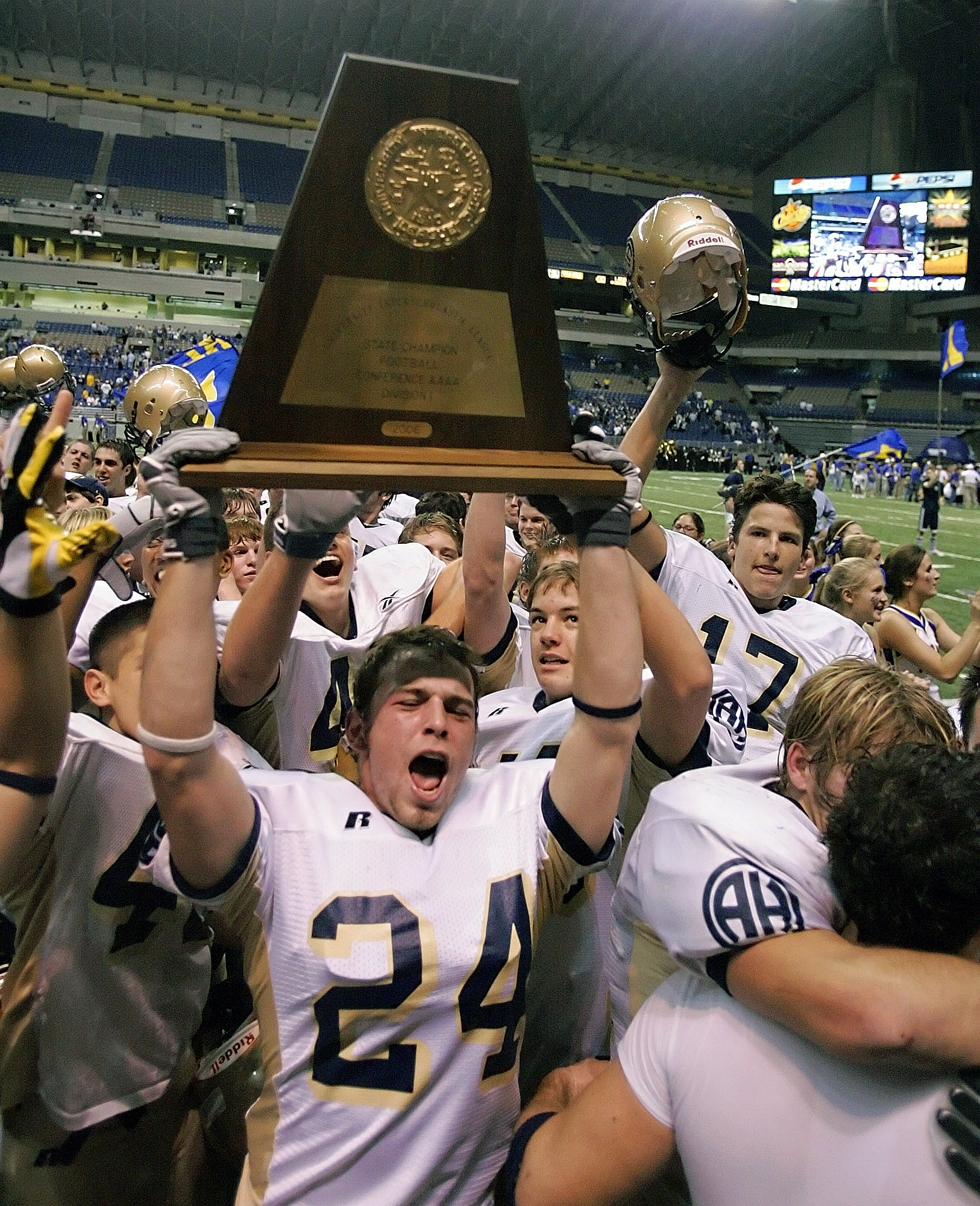 10 years ago, Alamo Heights won its first state football title