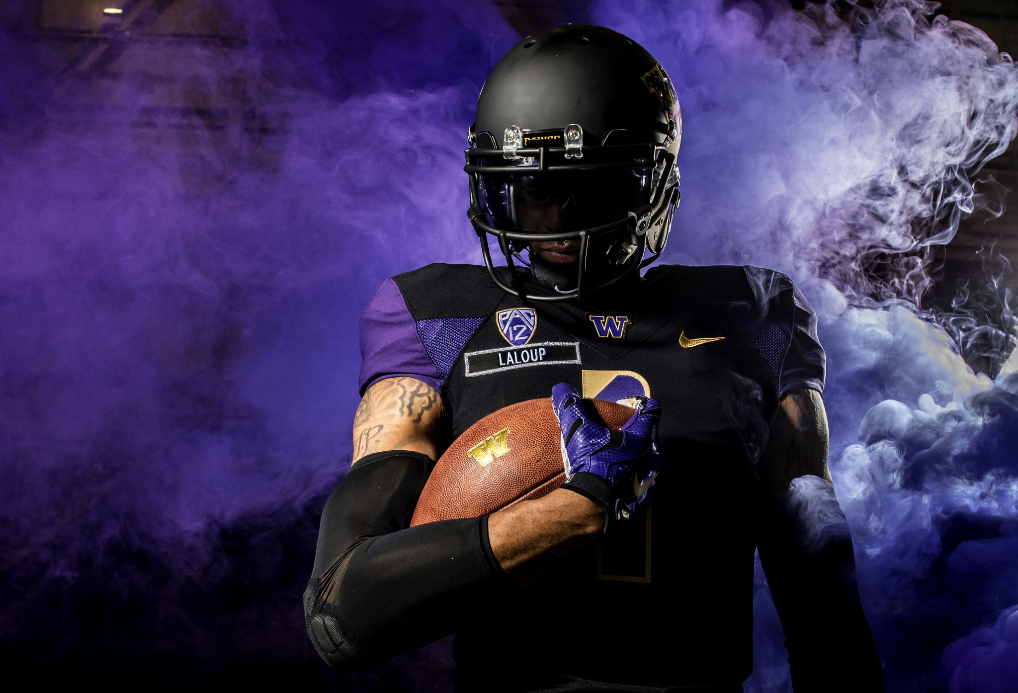 Huskies to recognize Veterans' Day with 'salute to service' uniforms vs.  USC