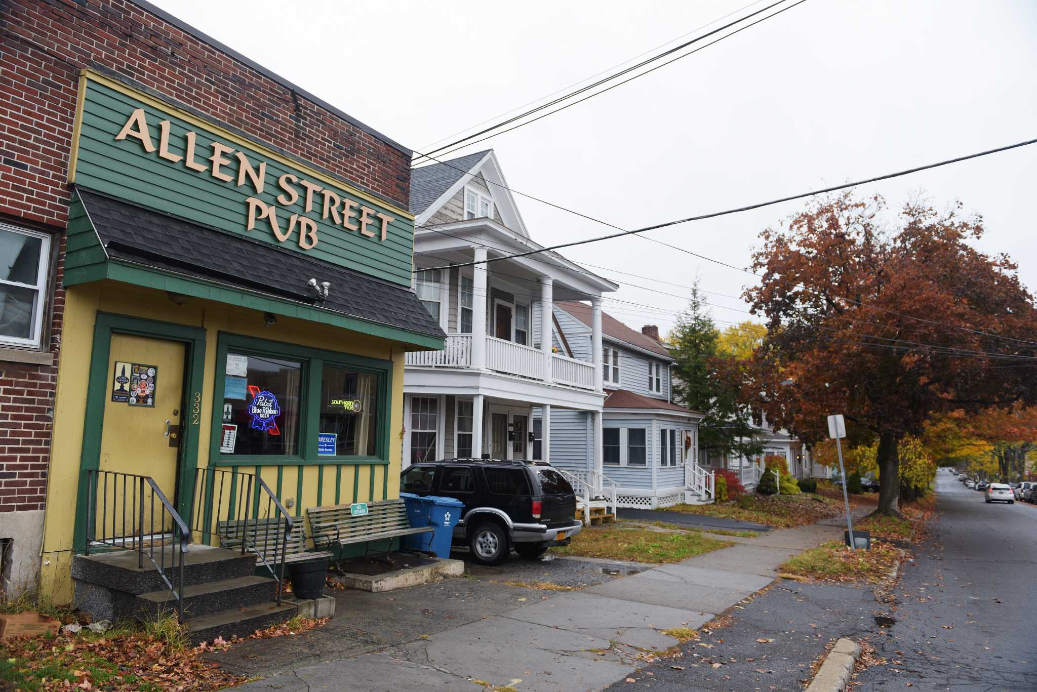Veteran Allen Street Pub bartender buys the business - Vimarsana News