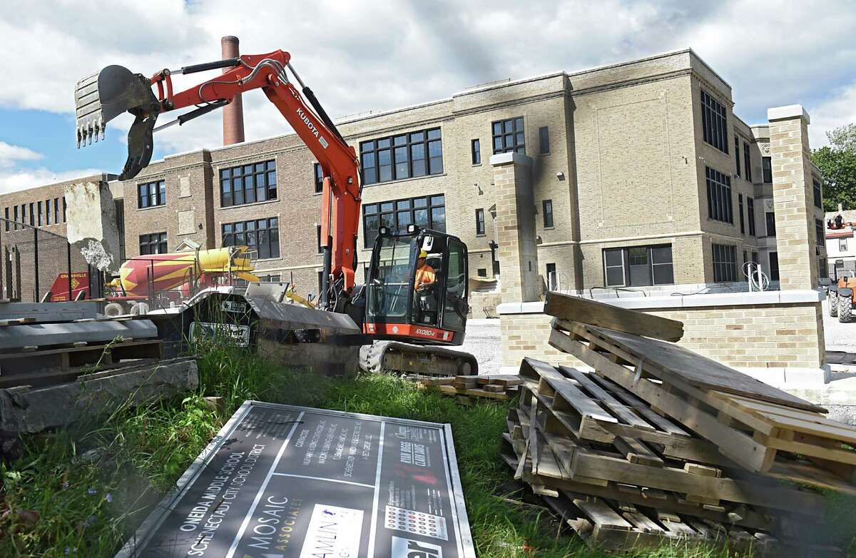 Photos Oneida Middle School celebrates reopening