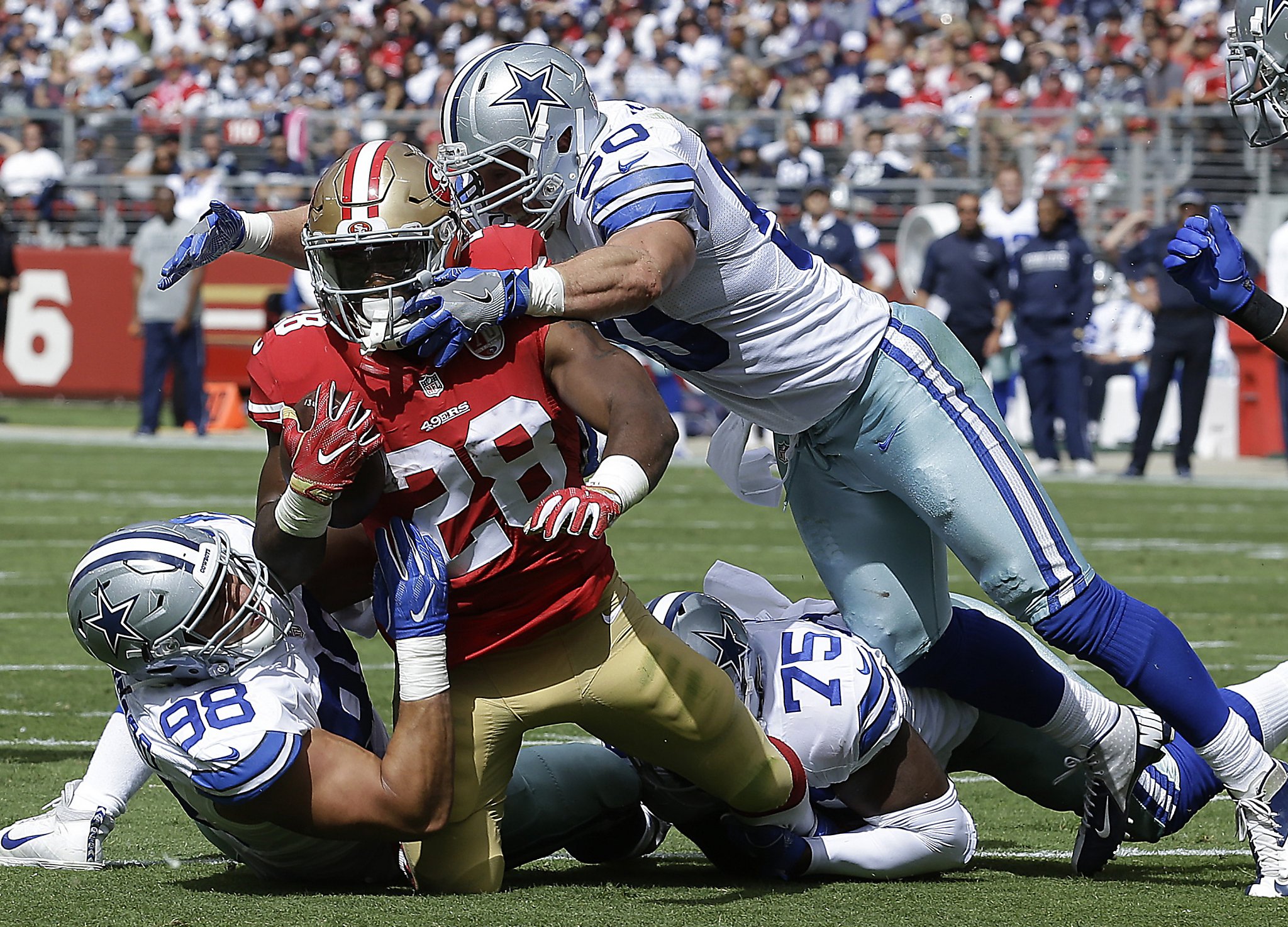 Carlos Hyde Injury: Updates on 49ers RB's Shoulder and Return