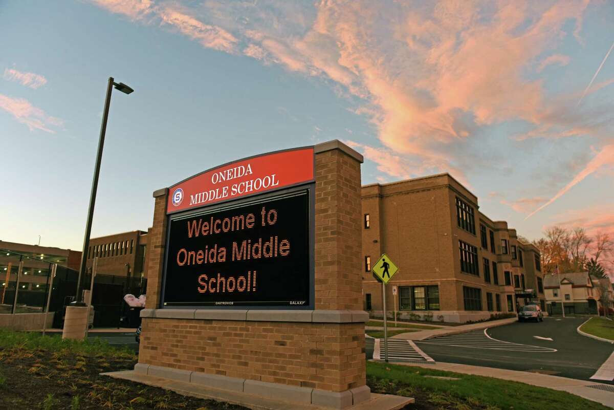 Photos Oneida Middle School celebrates reopening
