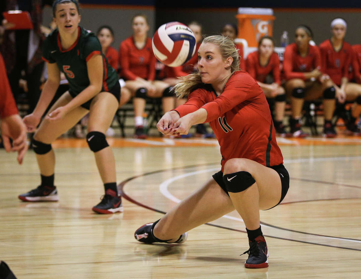 VOLLEYBALL The Woodlands defeats Westwood, advances to fourth consecutive regional final
