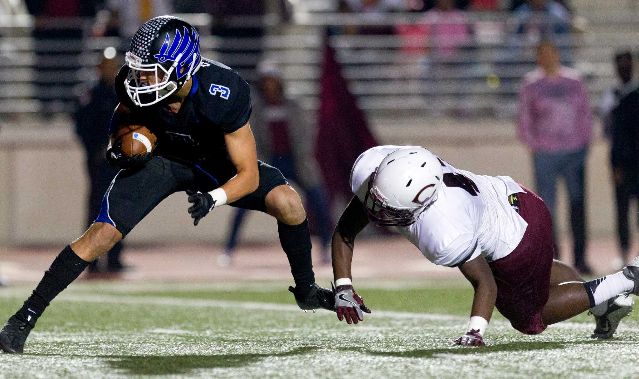 FOOTBALL New Caney wins first playoff game in school history in