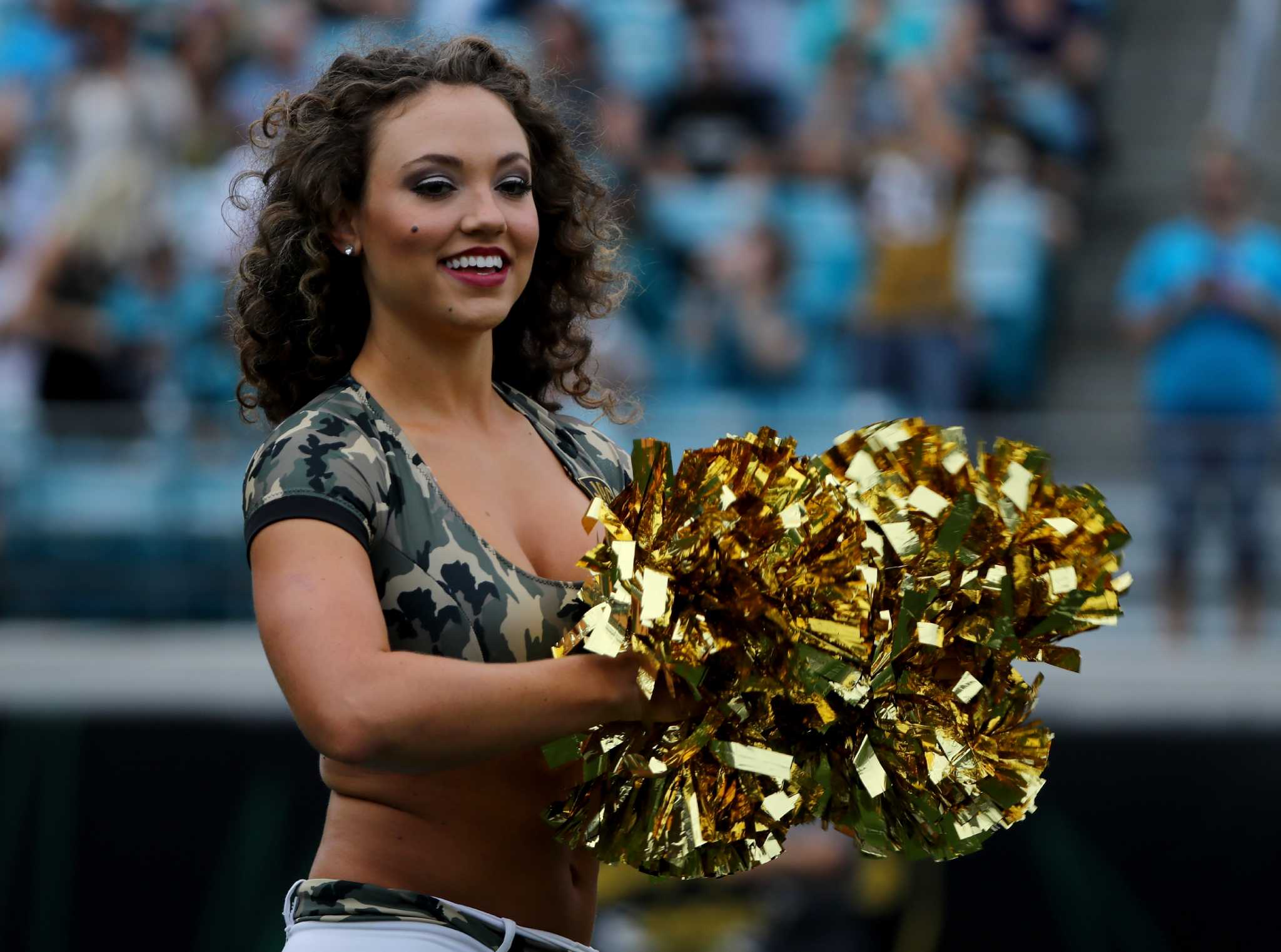 NFL Cheerleaders, Week 13