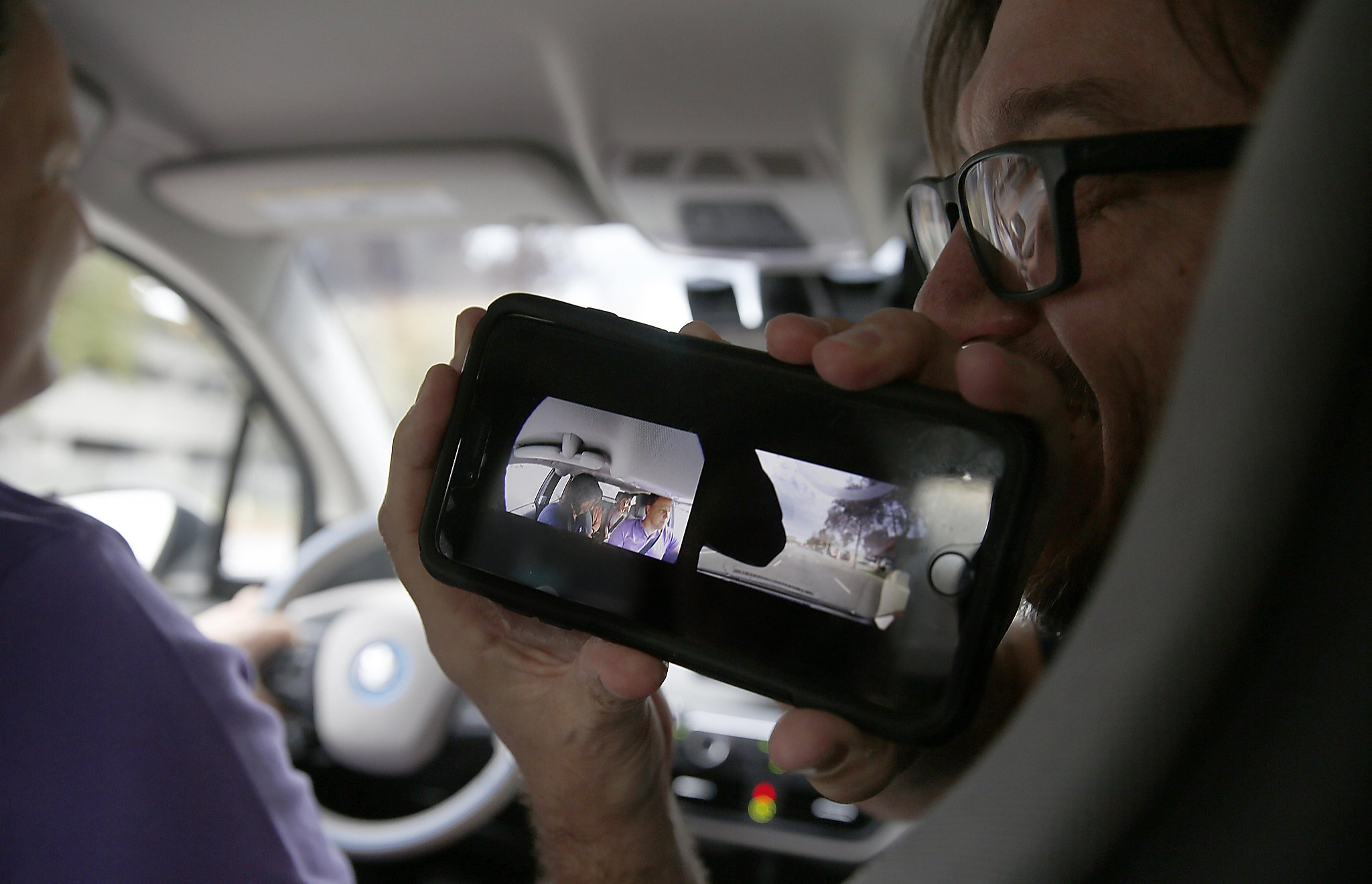 Nauto dashcams monitor human drivers to help autonomous vehicles
