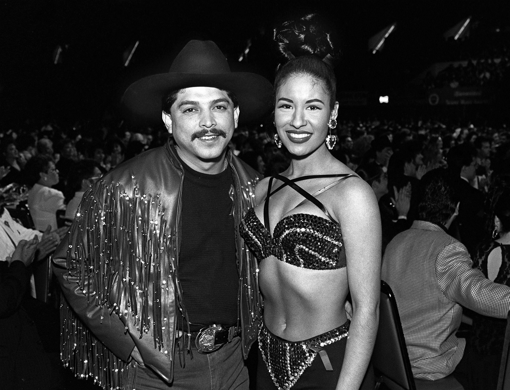 David Fahleson, Selena Quintanilla performs at Houston Astrodome, 27