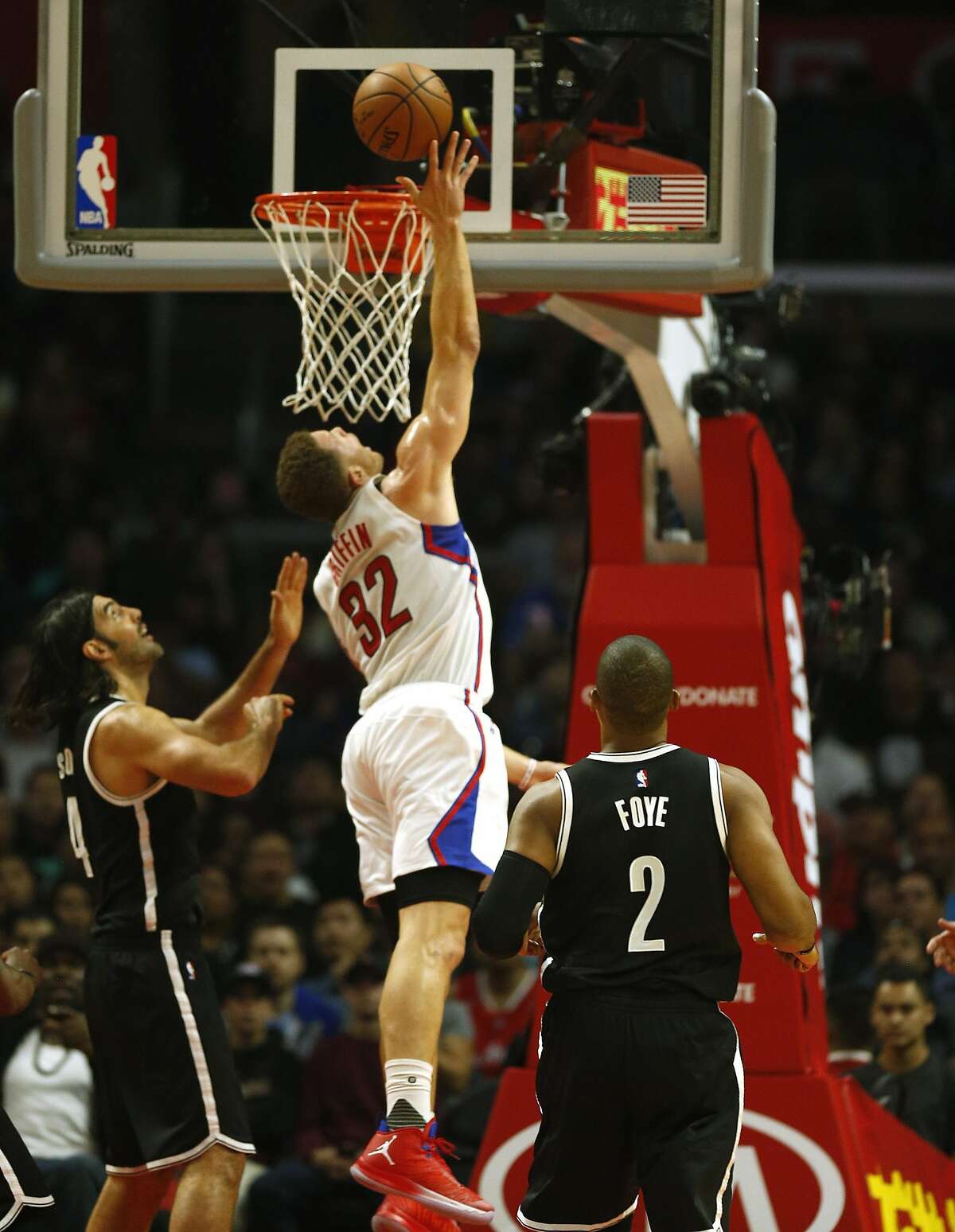 Clippers rout Nets behind Chris Paul, Blake Griffin