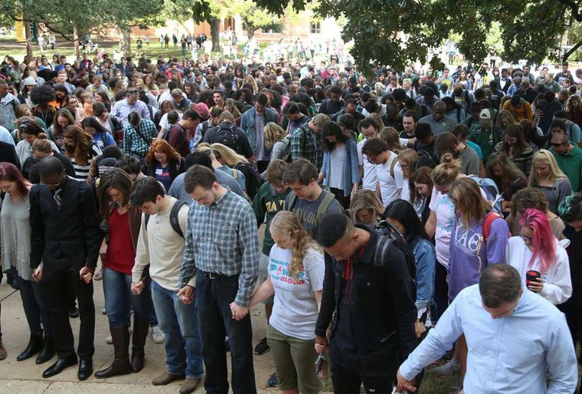Hundreds of people from the Baylor University community escorted student Natasha Nkhama to class on Nov. 11, 2016 after she was the target of a racially charged incident on campus, she said.
