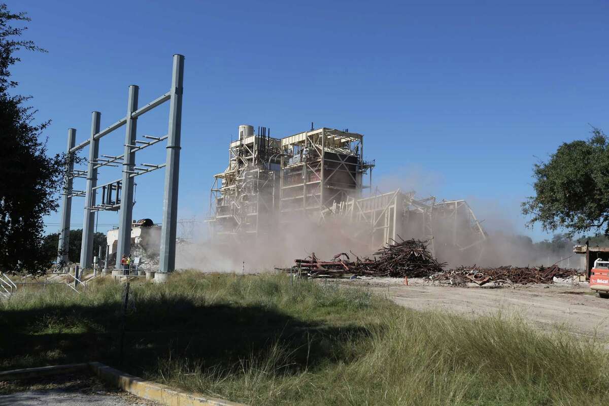 CPS Energy demolishes boiler at former W.B. Tuttle natural