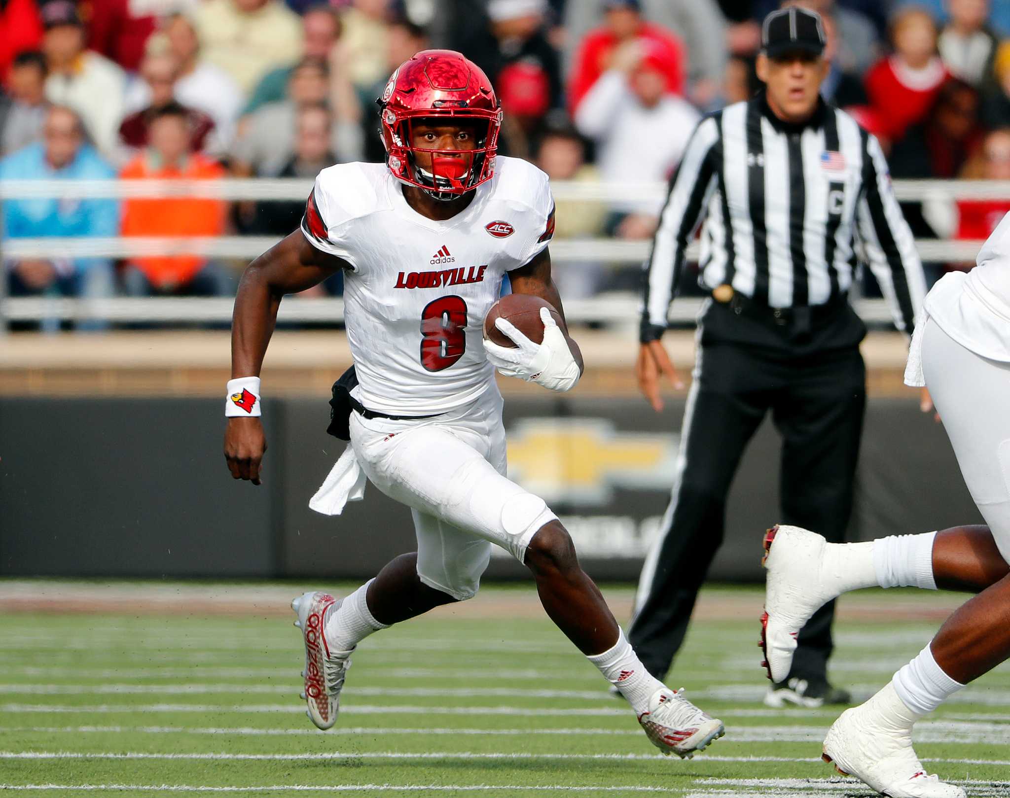 Louisville Cardinals QB Lamar Jackson's legend becoming reality