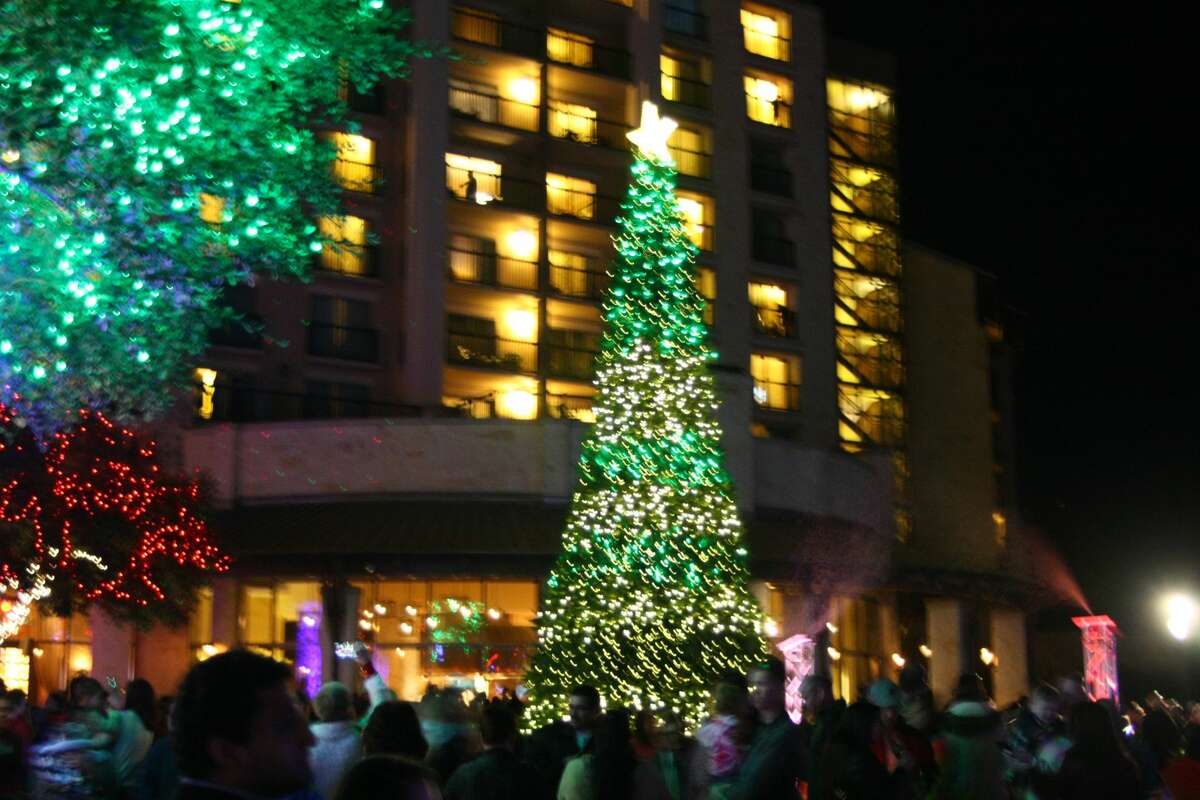 Santa makes early Christmas visit to San Antonio's JW Marriott Saturday