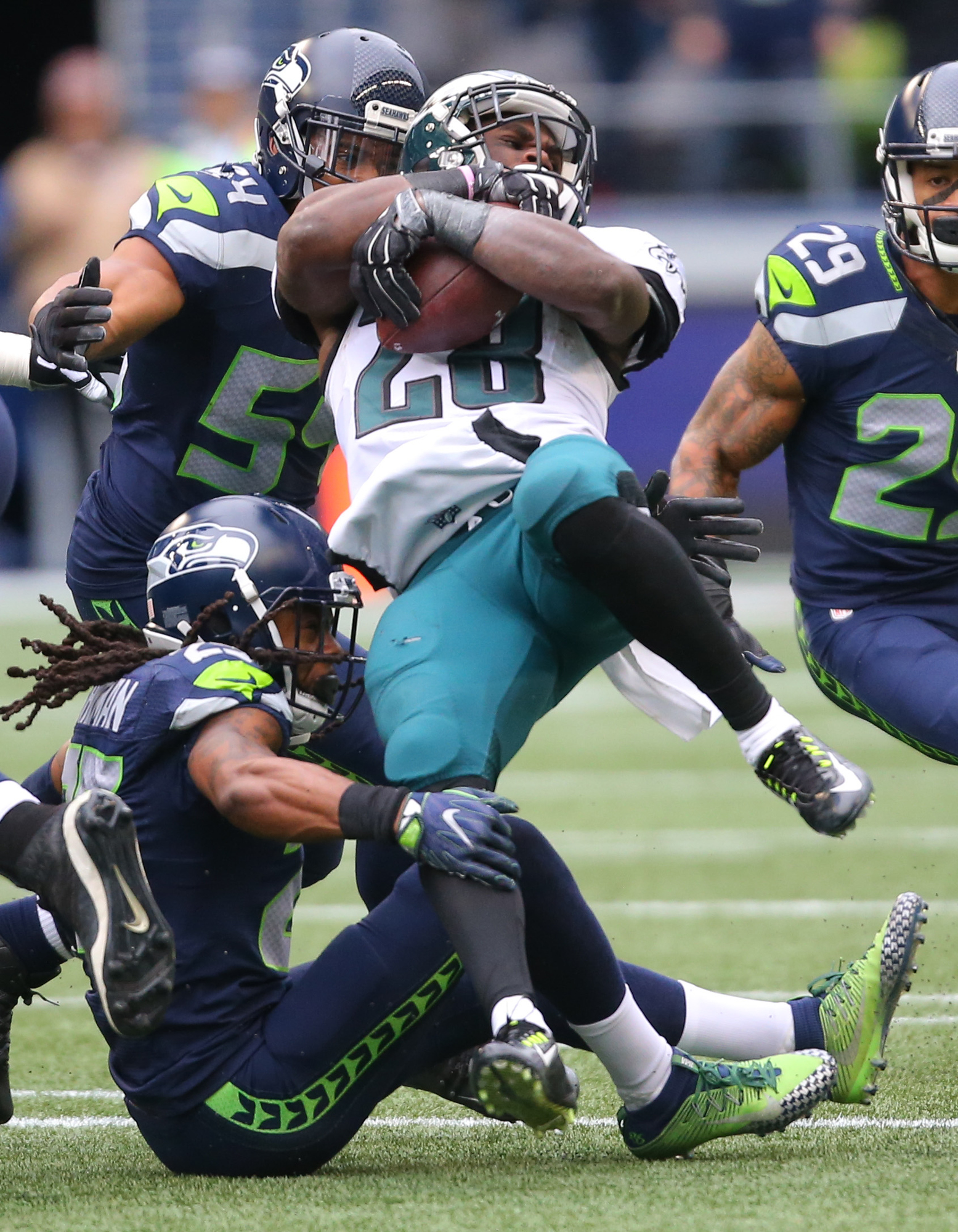 Seahawks fly past the Eagles, 26-15