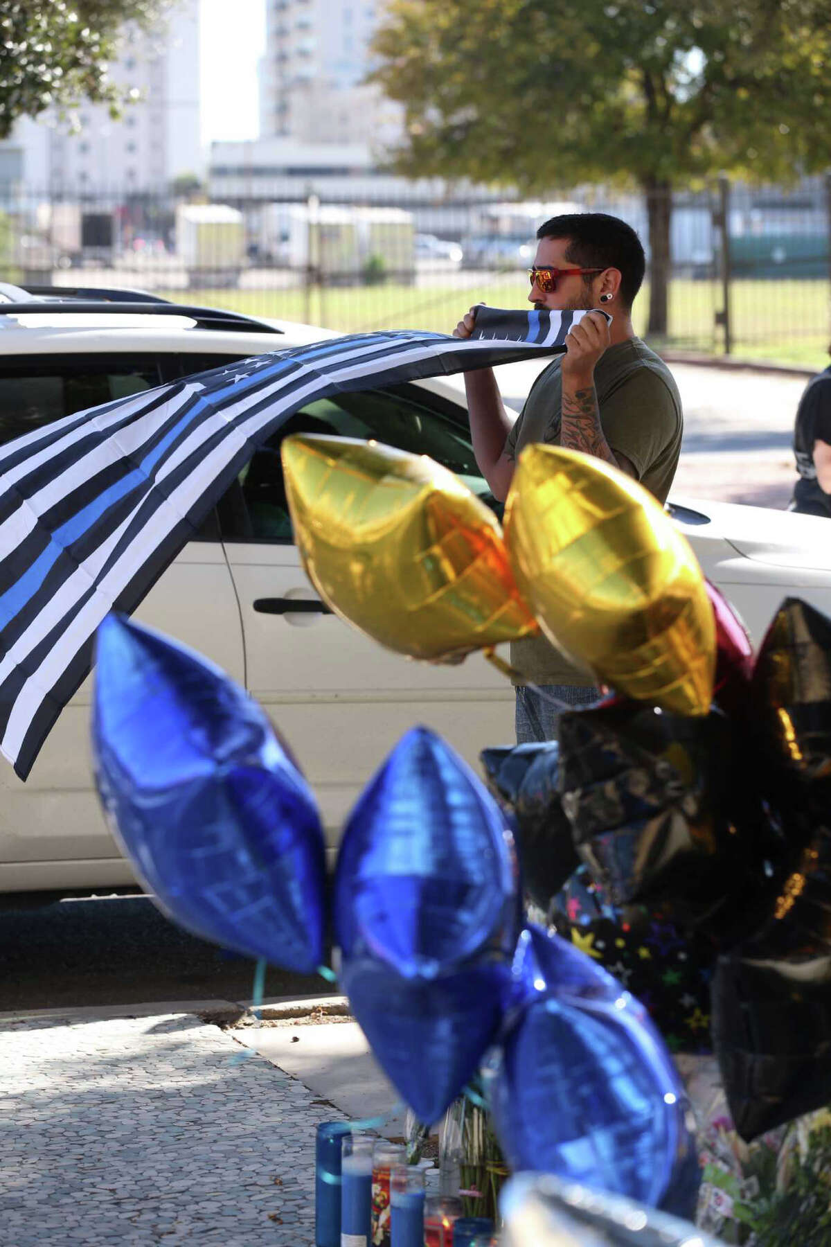 Support For Slain Sapd Det Bejamin Marconi Pours In