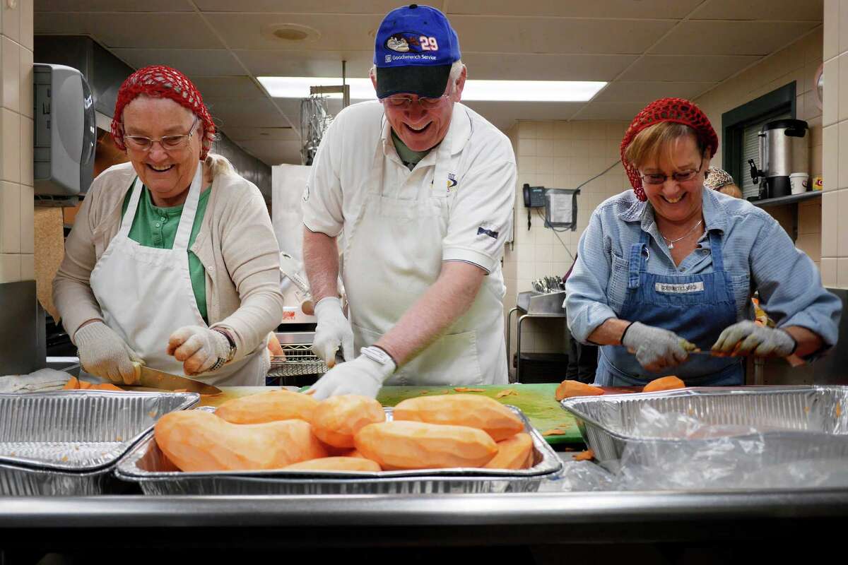 Photos Capital City Rescue Mission prepares to serve 2,000