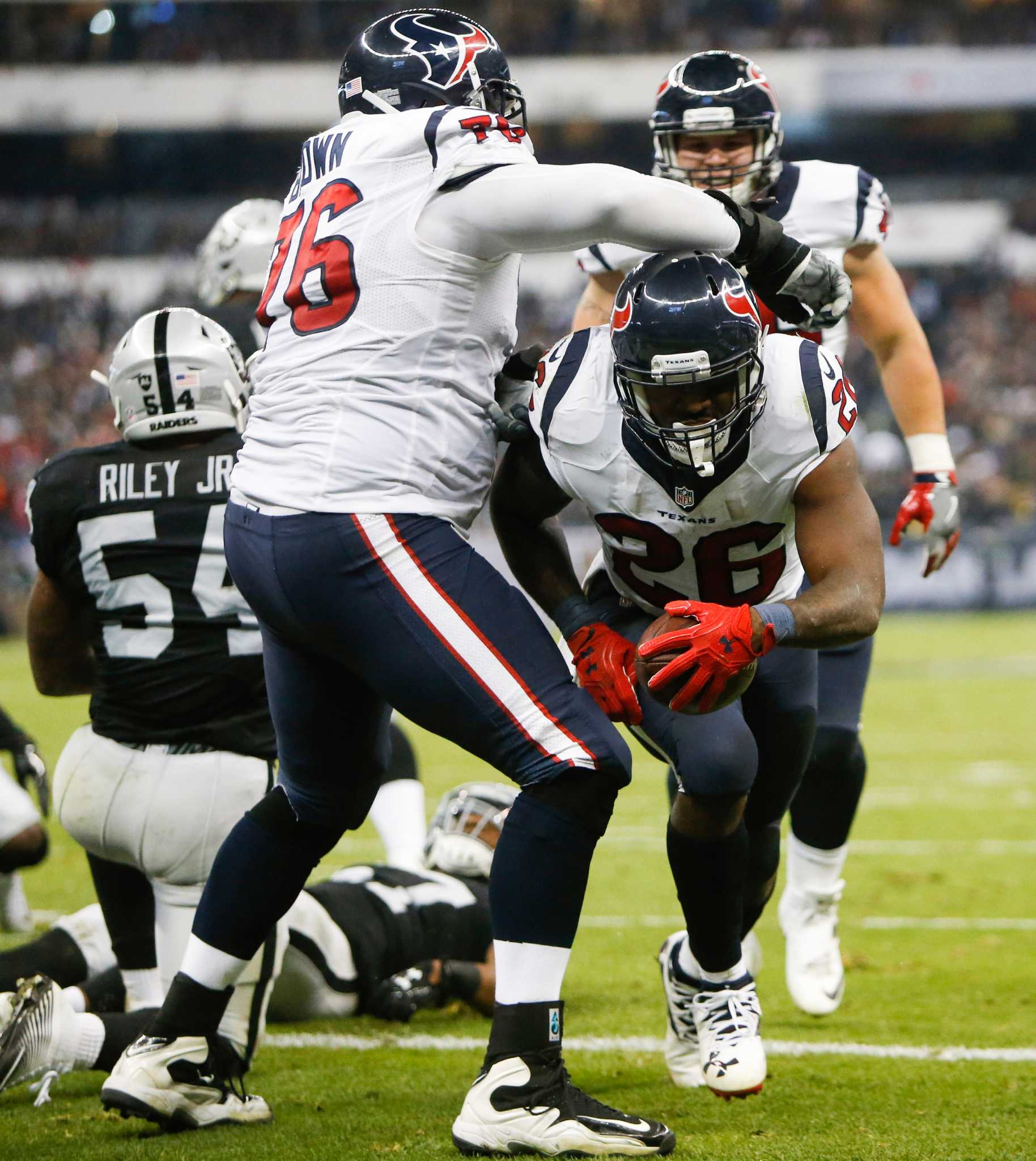 Laser pointers become an issue for Raiders, Texans