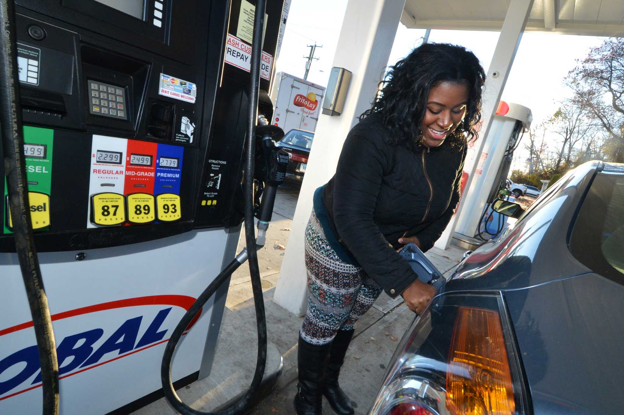 Study reveals the best day of the week to buy gas in Connecticut
