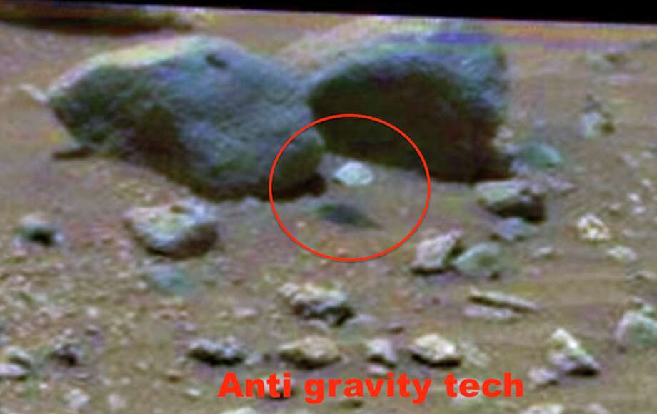 'Floating' rock pops up in pictures of Mars Houston Chronicle